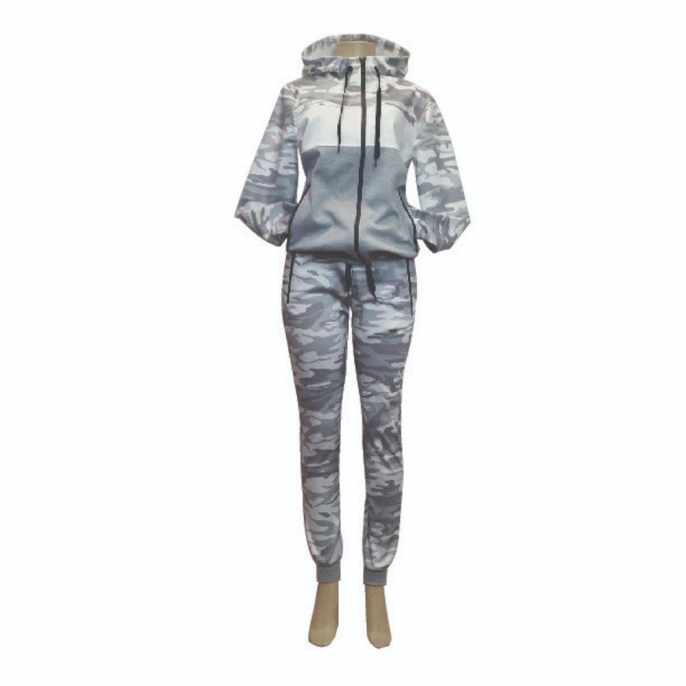 RIFLESSI Women's Camo Tech Hoodie/Pants Set